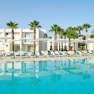 **** Hotel Iberostar Waves Cala Domingos Spanien
